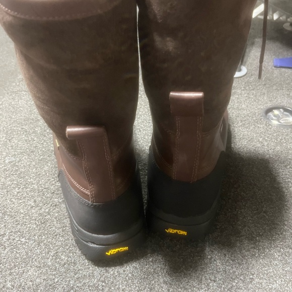 UGG Waterproof Snow Boots - Picture 7 of 8